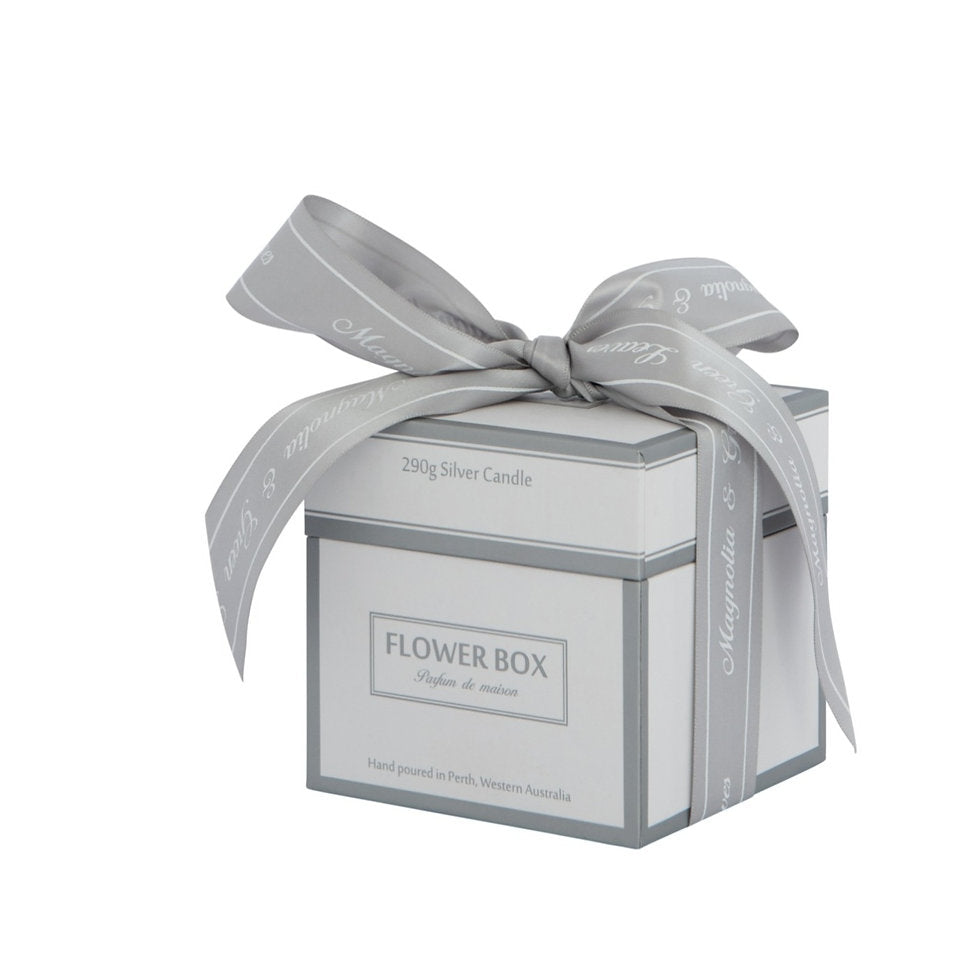 Standard Candle - Magnolia & Green Leaves (290g)