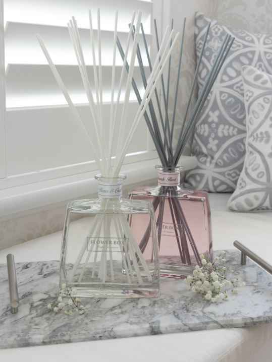 Hallmark Diffuser White Rose & Oud Wood - 700mL