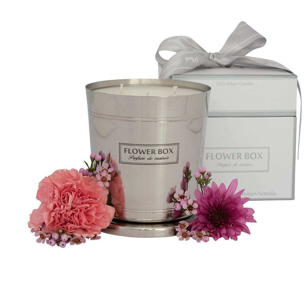 Hallmark Candle - Pink Flowers (1kg)